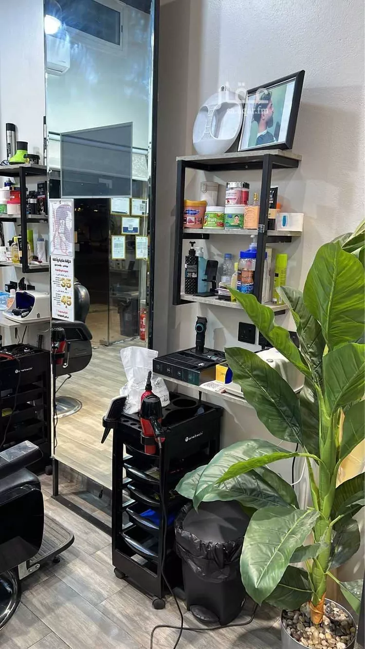 محل للبيع في طريق النخيل ، حي الموظفين ، ابها ، منطقة عسير صورة 3