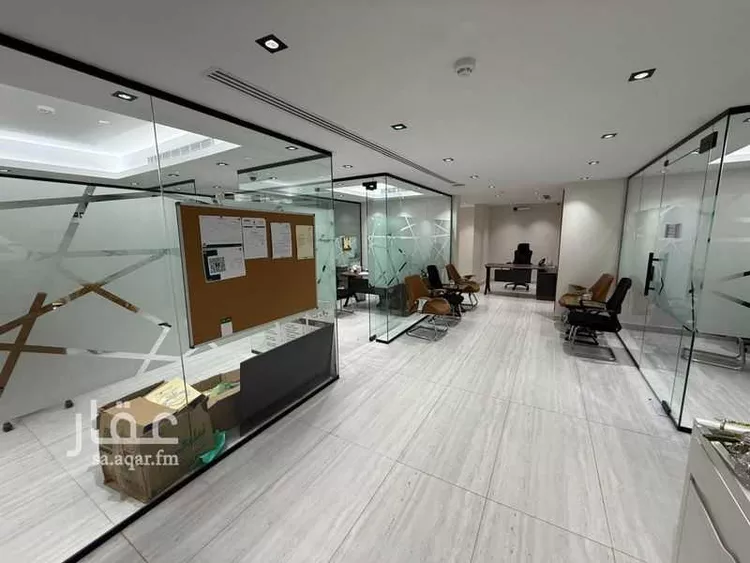 مكتب تجاري للإيجار في شارع الإمام سعود بن فيصل, حي الملقا, مدينة الرياض, منطقة الرياض صورة 3