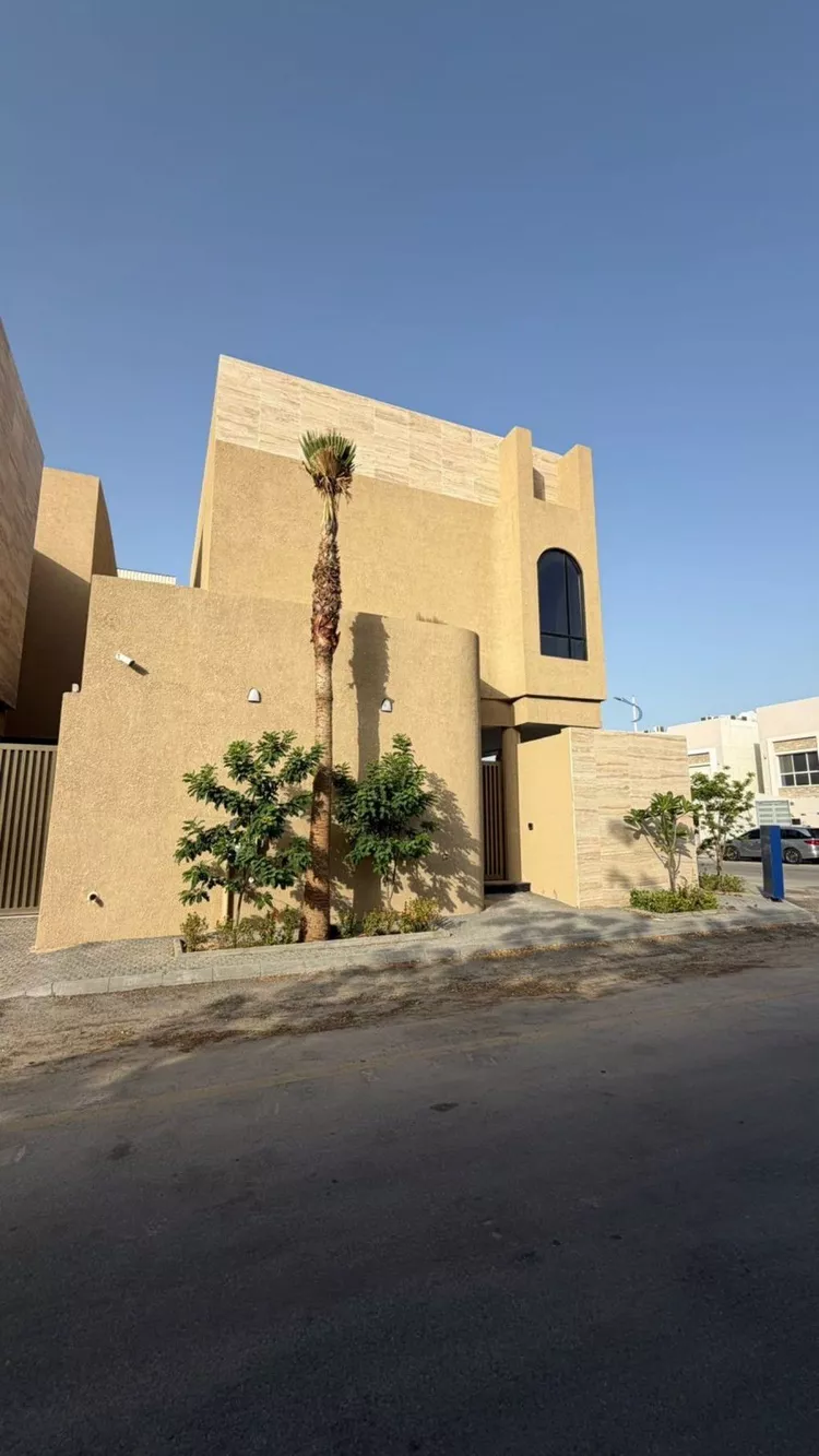 فيلا للبيع في شارع تيماء, حي القصور, مدينة الظهران, المنطقة الشرقية صورة 2