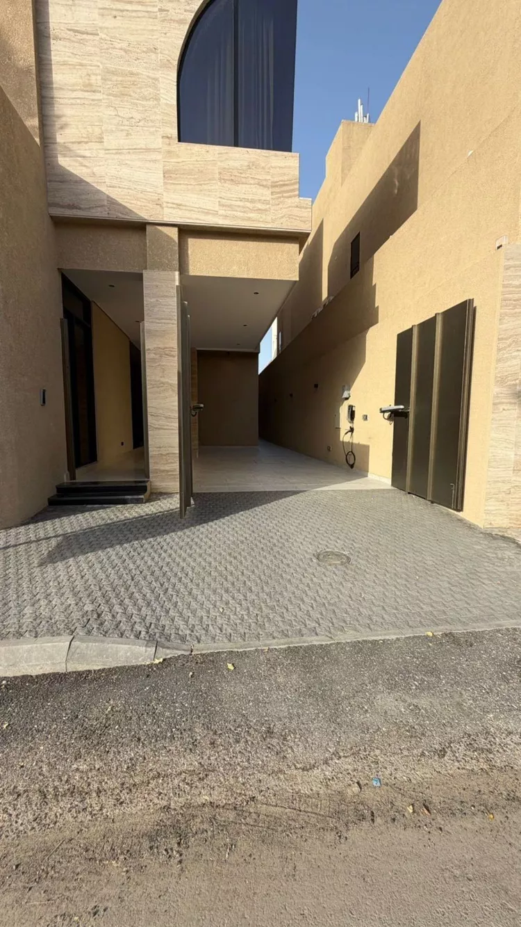 فيلا للبيع في شارع تيماء, حي القصور, مدينة الظهران, المنطقة الشرقية صورة 2