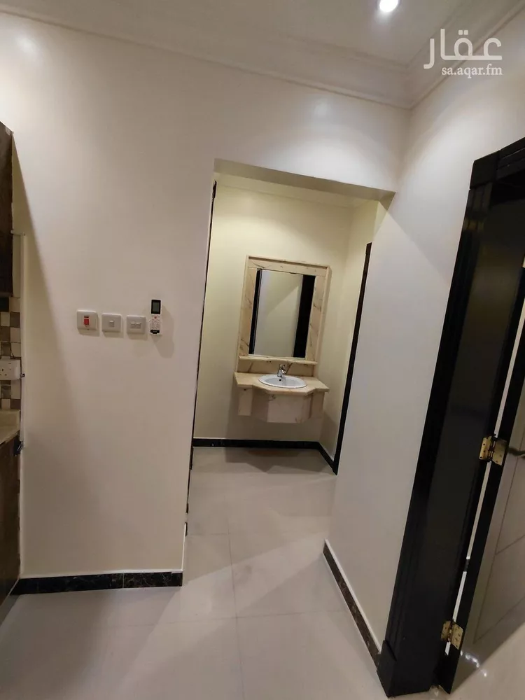 شقة للإيجار في شارع مدينة الزايد, حي العقيق, مدينة الرياض, منطقة الرياض صورة 2