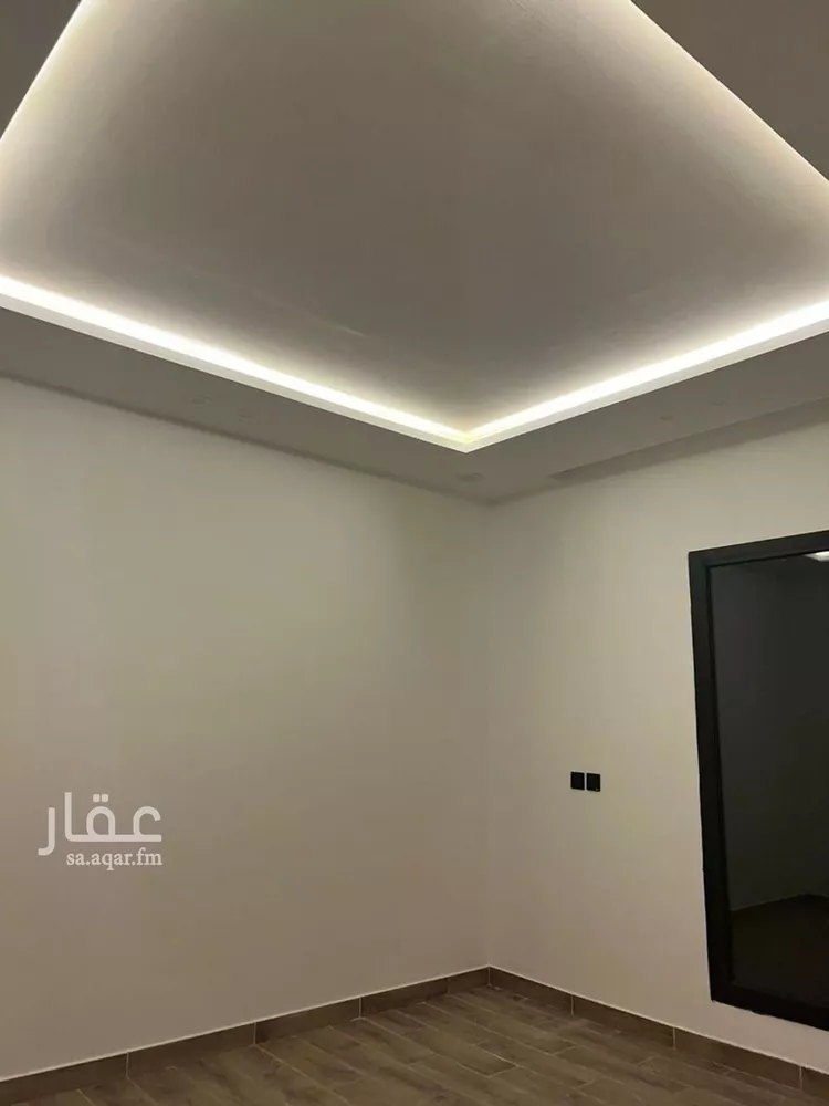 فيلا للبيع في شارع يوسف نعمة الله, حي عكاظ, مدينة الرياض, منطقة الرياض صورة 5