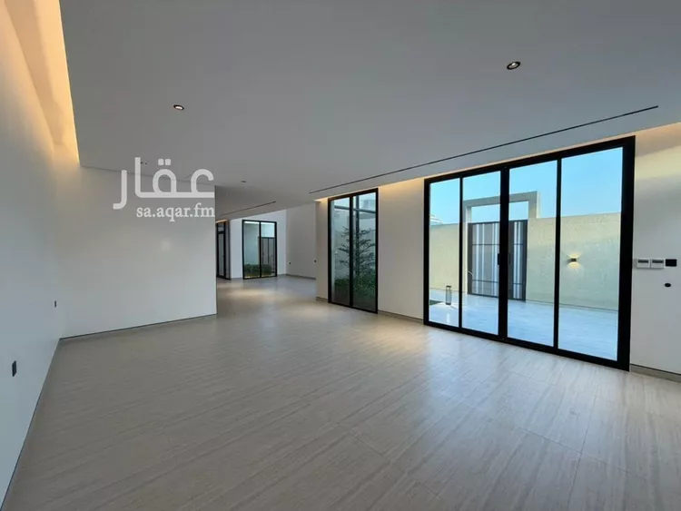 فيلا للبيع في شارع مساعد بن أحمد السديري, حي العارض, مدينة الرياض, منطقة الرياض صورة 5