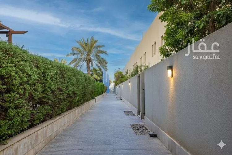 فيلا للبيع في شارع ابن أبي راشد, حي المعذر, مدينة الرياض, منطقة الرياض 14