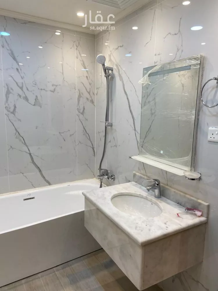 شقة للإيجار في شارع عين دار, حي الصواري, مدينة الخبر, المنطقة الشرقية صورة 2