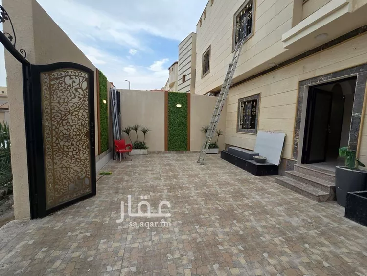 فيلا للبيع في شارع سعيد بن مقرن, حي ضاحية الملك فهد, مدينة الدمام, المنطقة الشرقية صورة 2