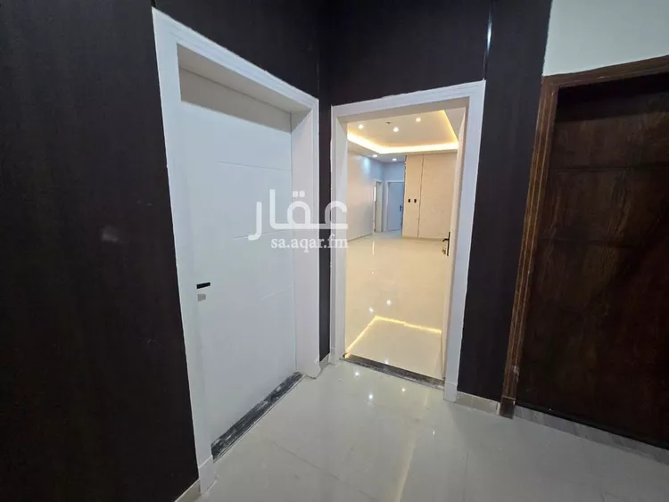 شقة للبيع في شارع سهيل بن رافع, حي ضاحية الملك فهد, مدينة الدمام, المنطقة الشرقية صورة 2