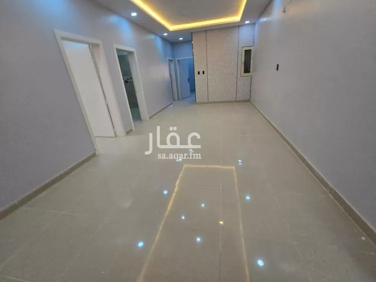 شقة للبيع في شارع سهيل بن رافع, حي ضاحية الملك فهد, مدينة الدمام, المنطقة الشرقية صورة 3