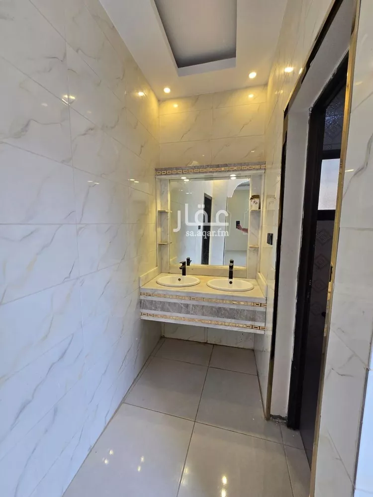 فيلا للبيع في شارع سعيد بن مقرن, حي ضاحية الملك فهد, مدينة الدمام, المنطقة الشرقية صورة 4