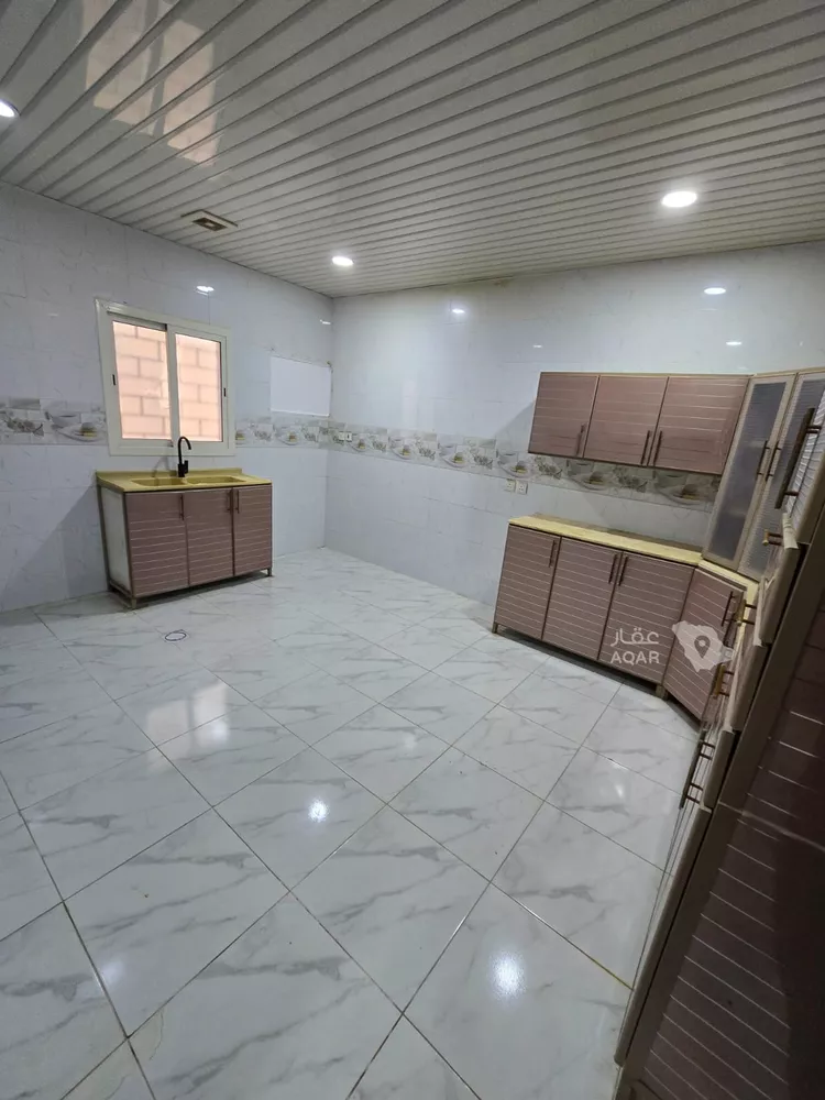 Apartment for Sale in Dammam King Fahd 13