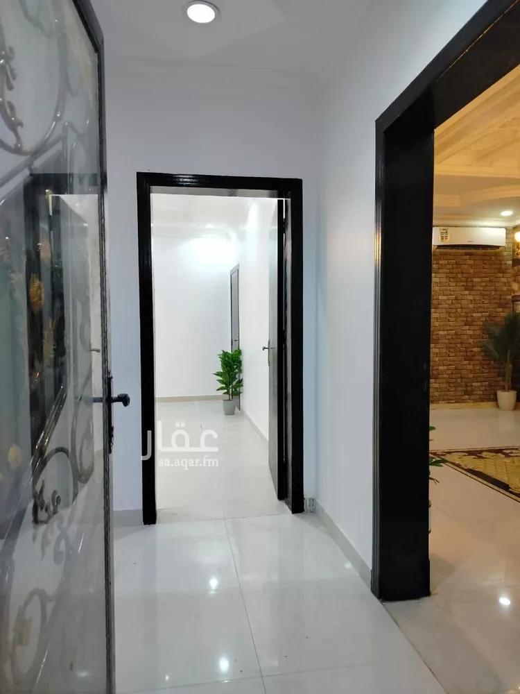 فيلا للبيع في شارع سعيد بن العاص, حي ضاحية الملك فهد, مدينة الدمام, المنطقة الشرقية