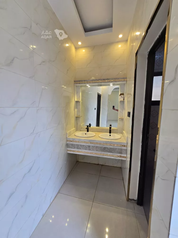 Villa for Sale in Dammam King Fahd 28