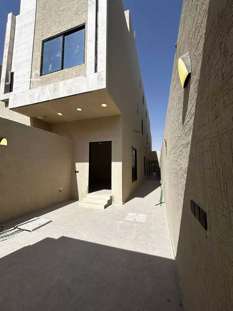 دور للبيع في حي عكاظ, مدينة الرياض, منطقة الرياض صورة 2
