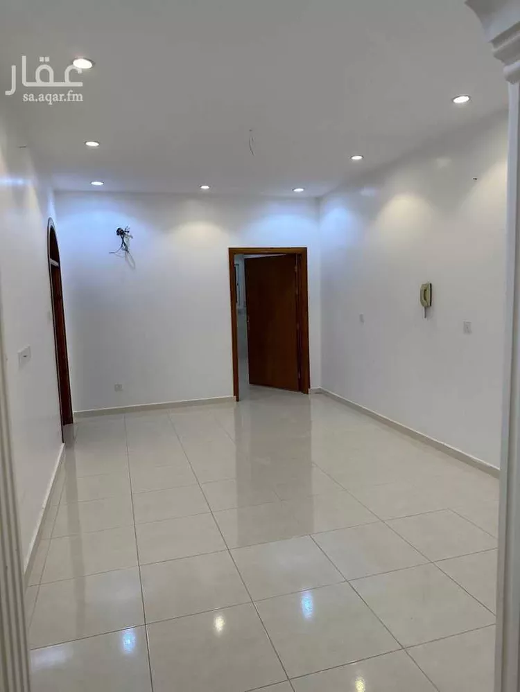شقة للإيجار في شارع أمد بن ابد الحضرمي ، حي المرتفعات ، الباحة ، منطقة الباحة صورة 2