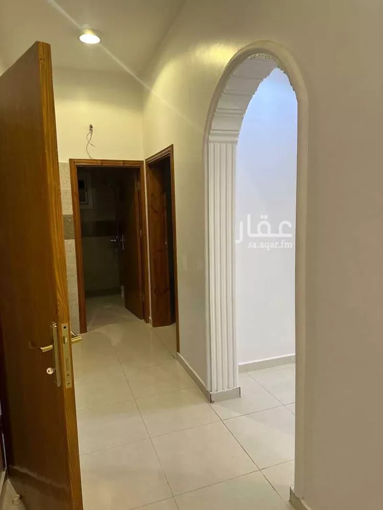 شقة للإيجار في شارع أمد بن ابد الحضرمي ، حي المرتفعات ، الباحة ، منطقة الباحة