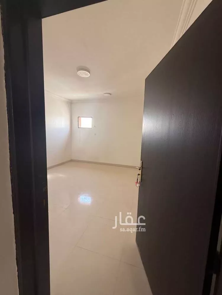 شقة للإيجار في شارع ماجد بن مرعيد, حي العزيزية, مدينة الرياض, منطقة الرياض صورة 4