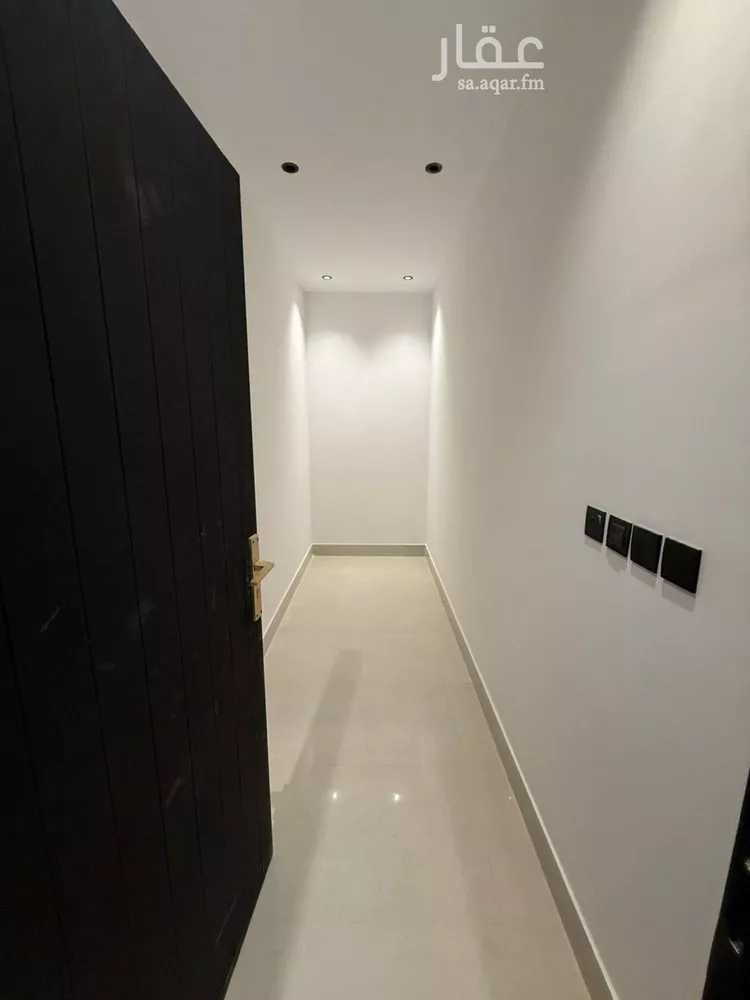 فيلا للبيع في شارع أحمد الكازروني, حي المهدية, مدينة الرياض, منطقة الرياض صورة 5