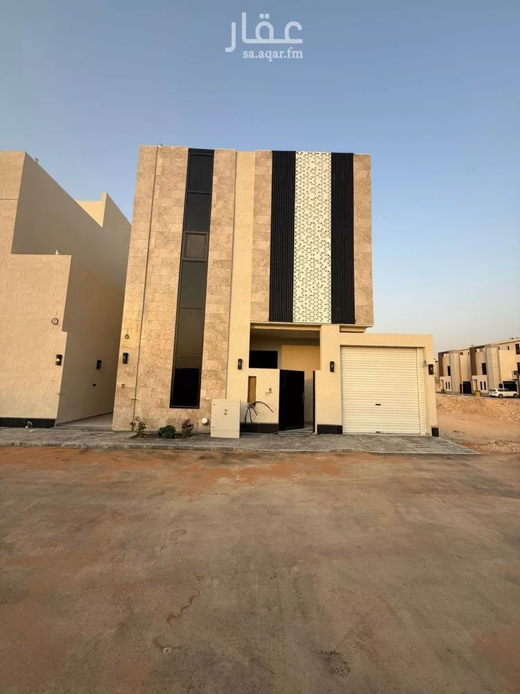 فيلا للبيع في شارع عفيف الدين الثقفي, حي المهدية, مدينة الرياض, منطقة الرياض صورة 4