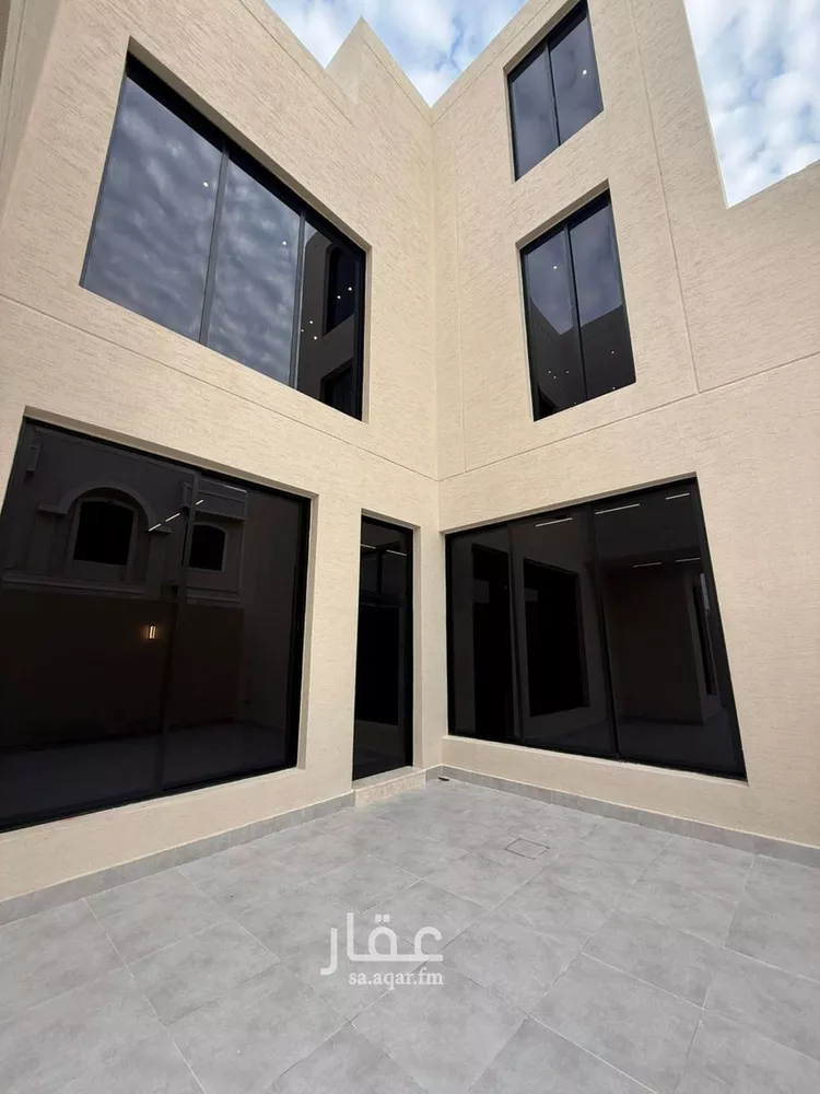 فيلا للبيع في شارع أحمد مفتي المكي الحنفي, حي المهدية, مدينة الرياض, منطقة الرياض صورة 4