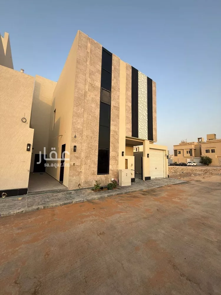 فيلا للبيع في شارع عفيف الدين الثقفي, حي المهدية, مدينة الرياض, منطقة الرياض صورة 3