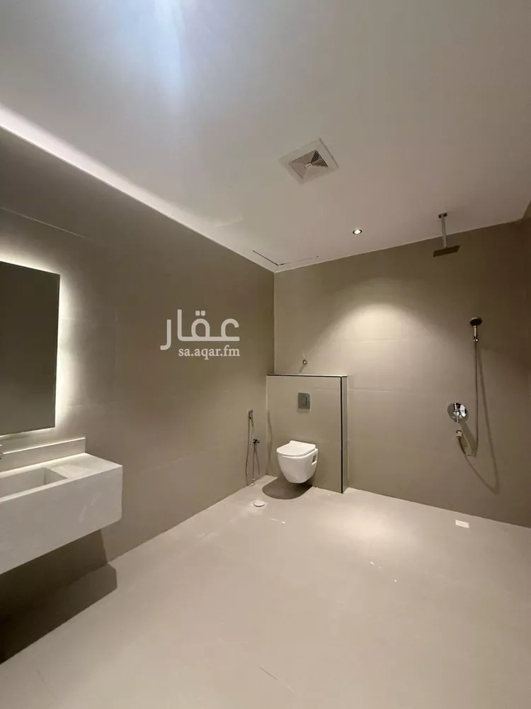 فيلا للبيع في شارع قطب الدين بن السلطان, حي المهدية, مدينة الرياض, منطقة الرياض صورة 5