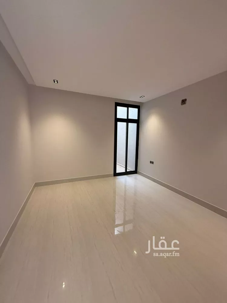 فيلا للبيع في شارع أحمد الكازروني, حي المهدية, مدينة الرياض, منطقة الرياض صورة 5