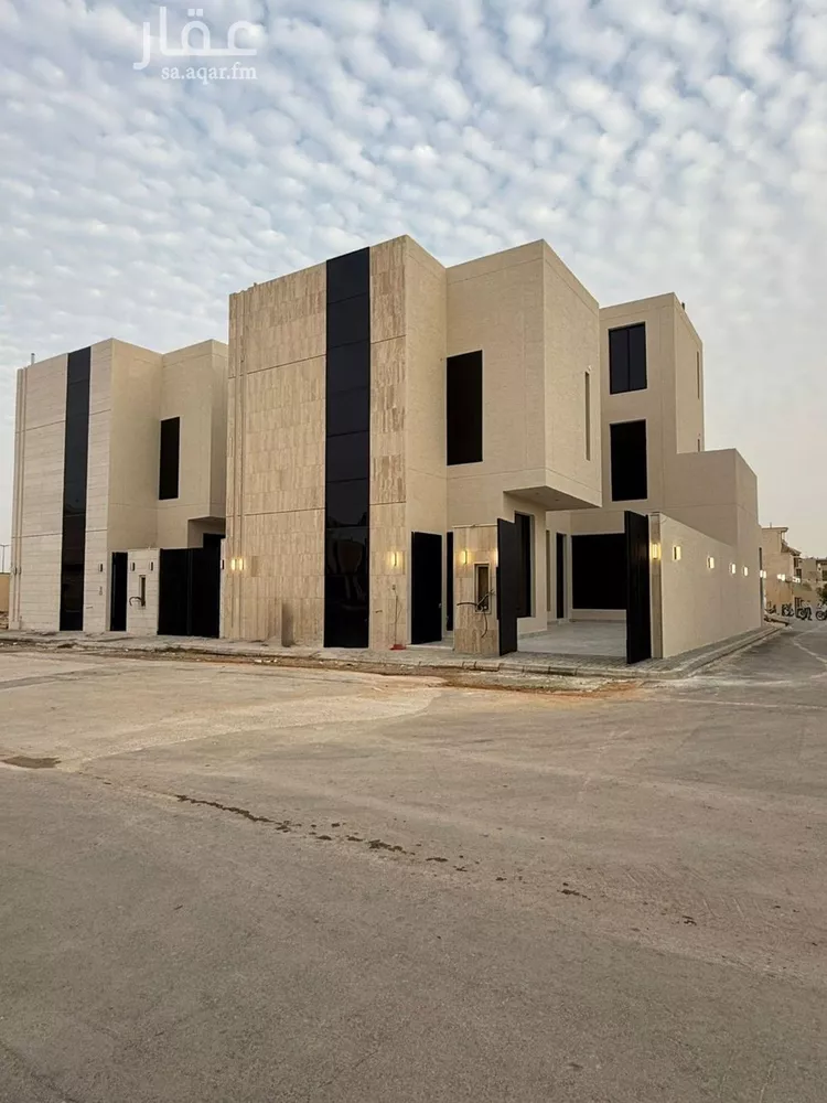 فيلا للبيع في شارع أحمد مفتي المكي الحنفي, حي المهدية, مدينة الرياض, منطقة الرياض صورة 2