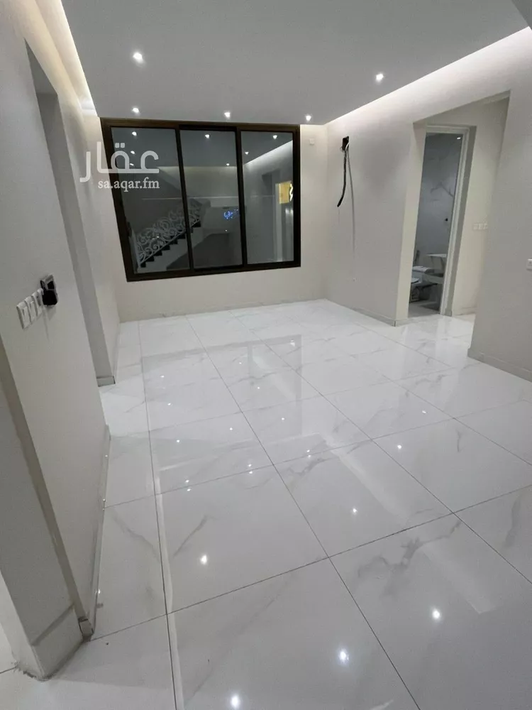 شقة للبيع في شارع الانوار, حي البحيرة, مدينة الخبر, المنطقة الشرقية