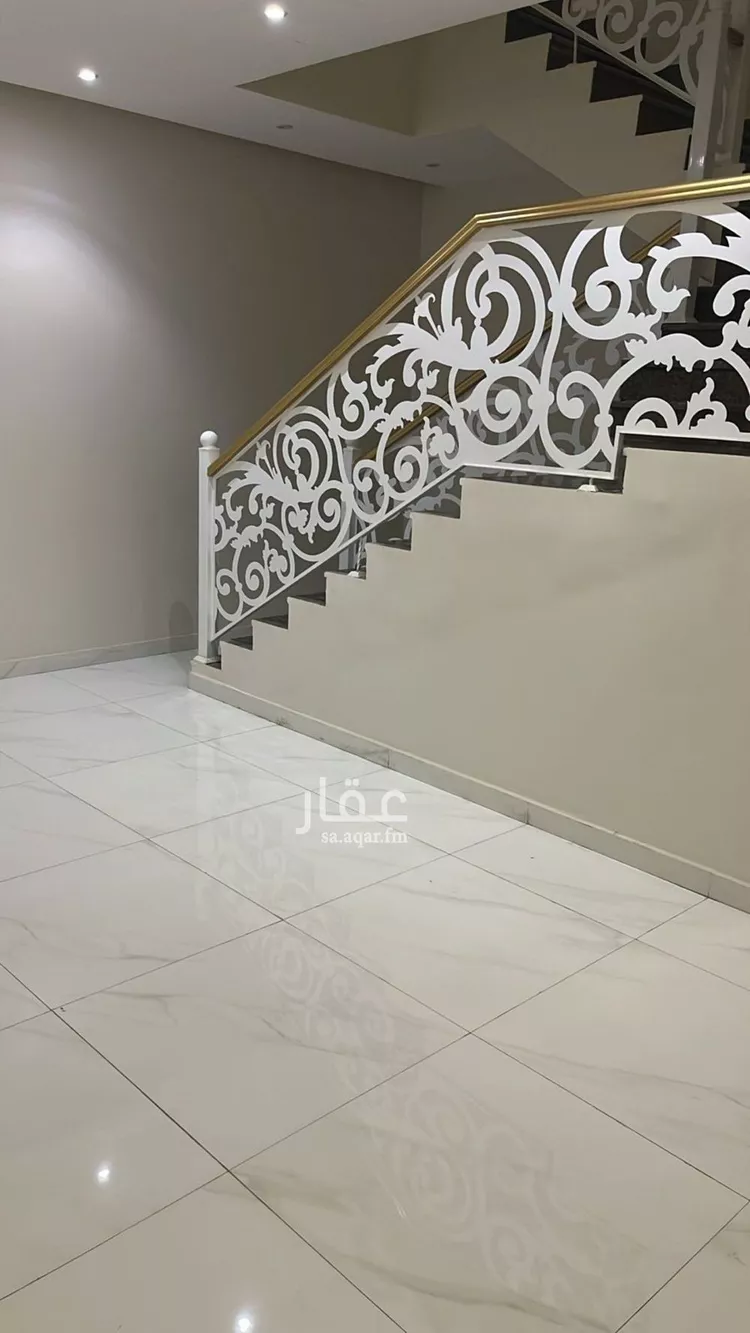 شقة للبيع في شارع الانوار, حي البحيرة, مدينة الخبر, المنطقة الشرقية