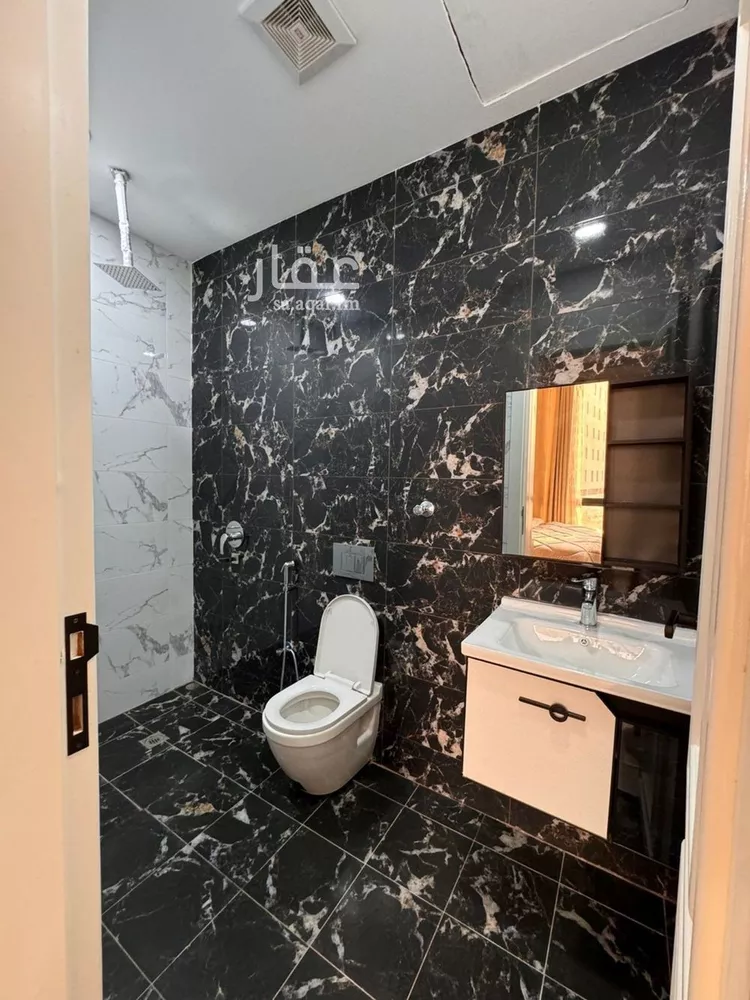 شقة للإيجار في شارع القرية العليا, حي الحمراء, مدينة الخبر, المنطقة الشرقية صورة 3