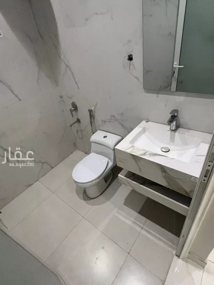 شقة للبيع في شارع الانوار, حي البحيرة, مدينة الخبر, المنطقة الشرقية صورة 2