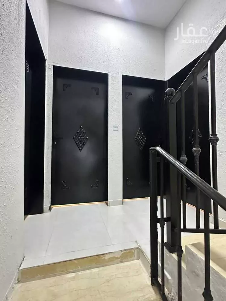 Floor for Sale in Riyadh Al Janadriyah