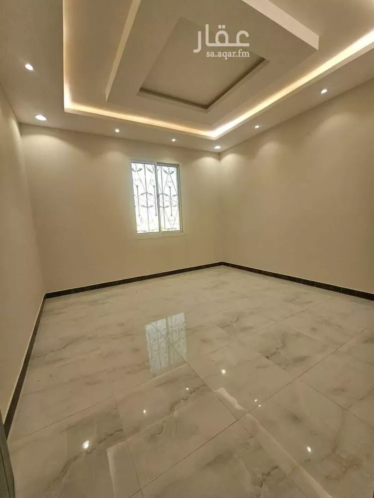 فيلا للبيع في شارع عمر مكرم, حي الرمال, مدينة الرياض, منطقة الرياض 8