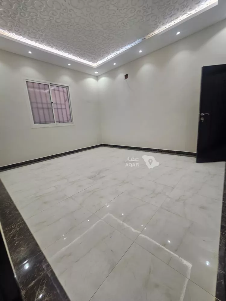 فيلا للبيع في شارع عمر مكرم, حي الرمال, مدينة الرياض, منطقة الرياض 8