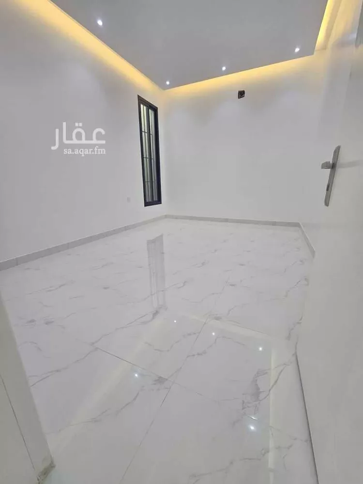 Floor for Sale in Riyadh Al Janadriyah