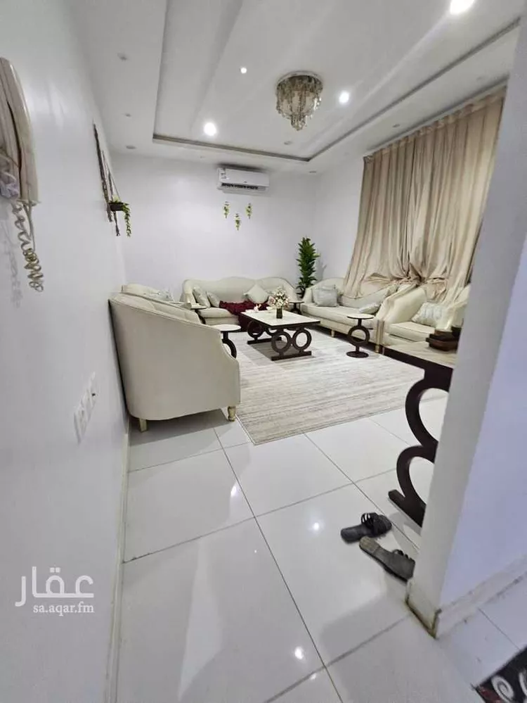 فيلا للبيع في شارع عبدالرحمن بن أبي ياسر, حي الرمال, مدينة الرياض, منطقة الرياض صورة 2