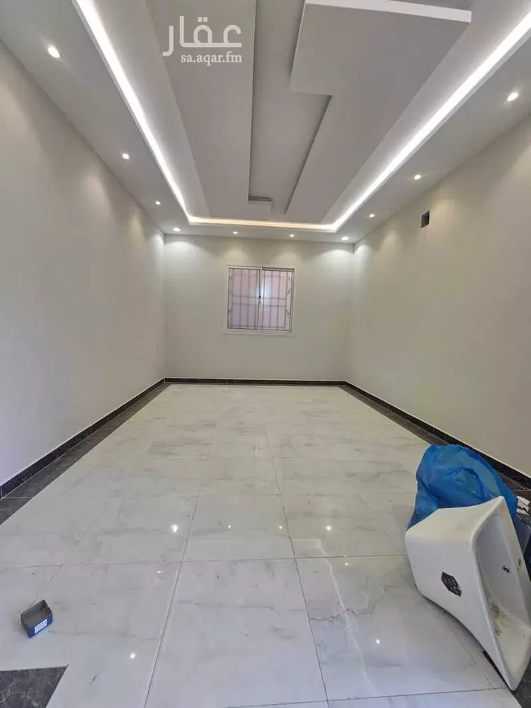 فيلا للبيع في شارع عمر مكرم, حي الرمال, مدينة الرياض, منطقة الرياض صورة 3