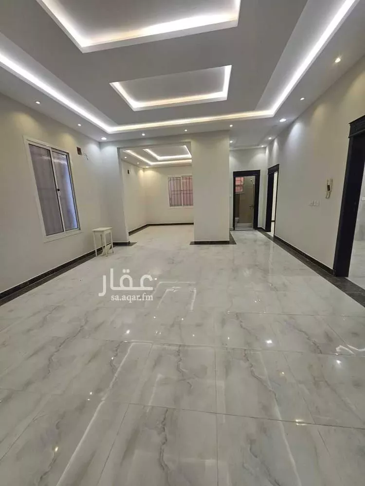فيلا للبيع في شارع عمر مكرم, حي الرمال, مدينة الرياض, منطقة الرياض 6