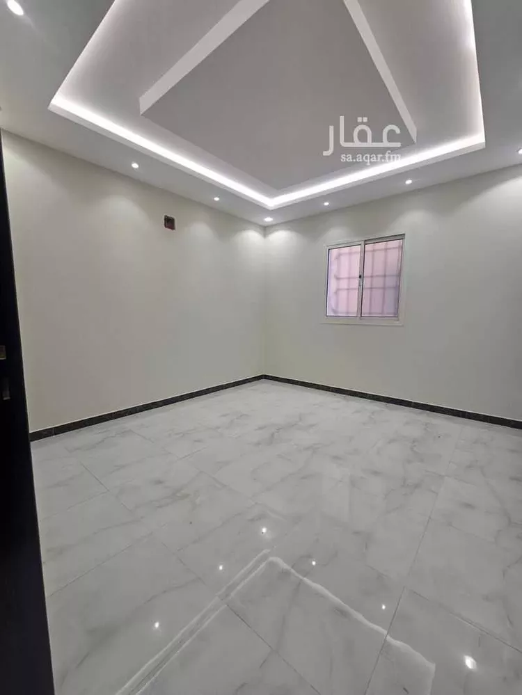فيلا للبيع في شارع عمر مكرم, حي الرمال, مدينة الرياض, منطقة الرياض 9