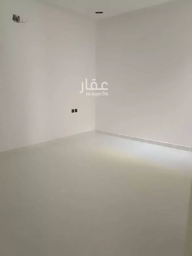 Floor for Sale in Riyadh Al Janadriyah