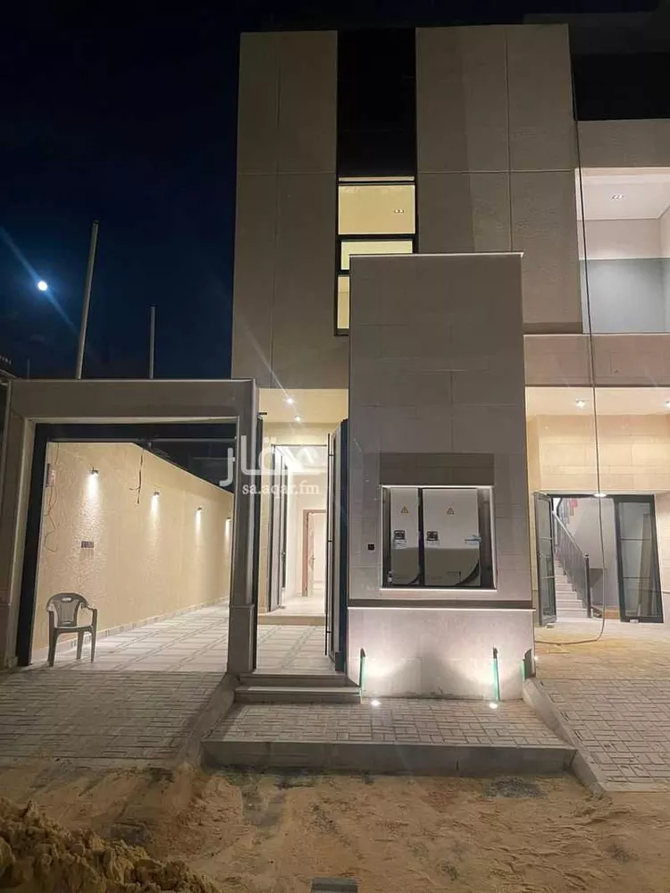 Floor for Sale in Riyadh Al Janadriyah