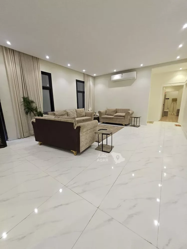 Floor for Sale in Riyadh Ar Rimal 4