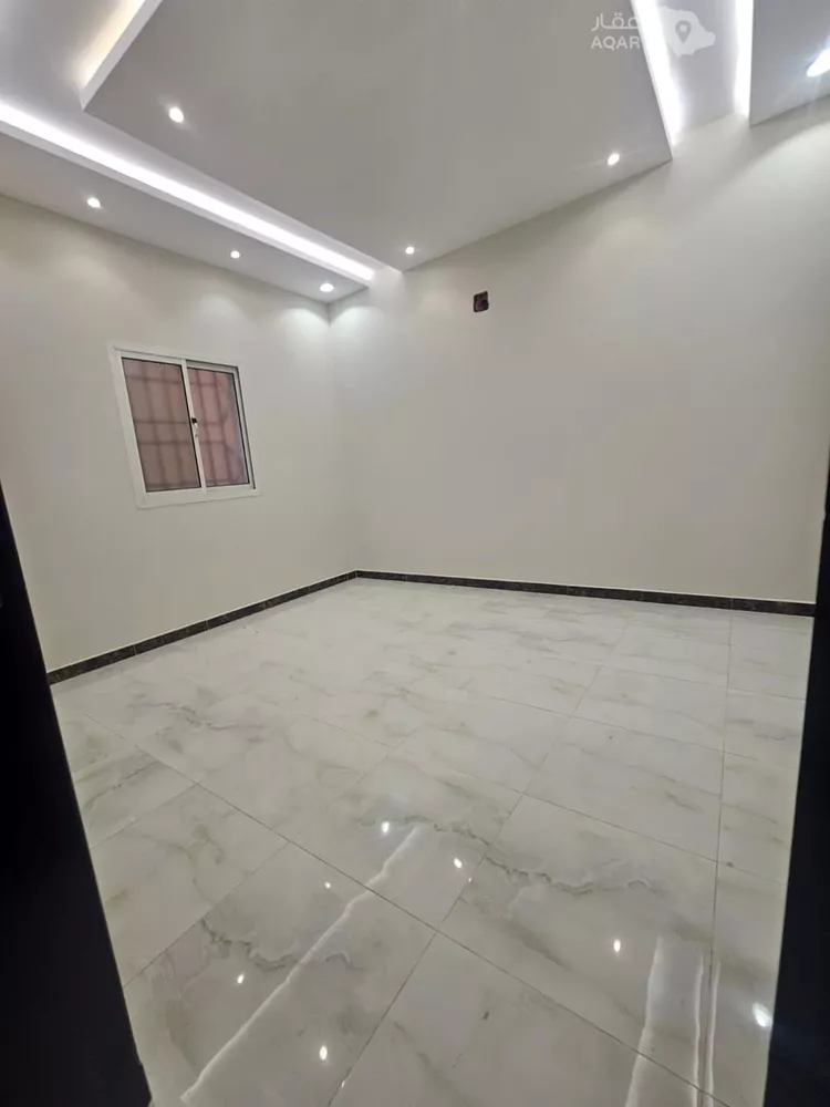 فيلا للبيع في شارع عمر مكرم, حي الرمال, مدينة الرياض, منطقة الرياض صورة 4