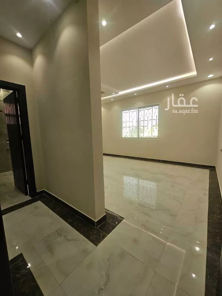 فيلا للبيع في شارع عمر مكرم, حي الرمال, مدينة الرياض, منطقة الرياض 7