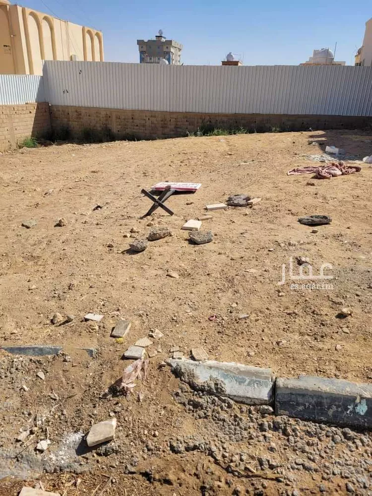 أرض للبيع في ححديقه السوق ، حي السوق القديم ، دومة الجندل ، دومة الجندل