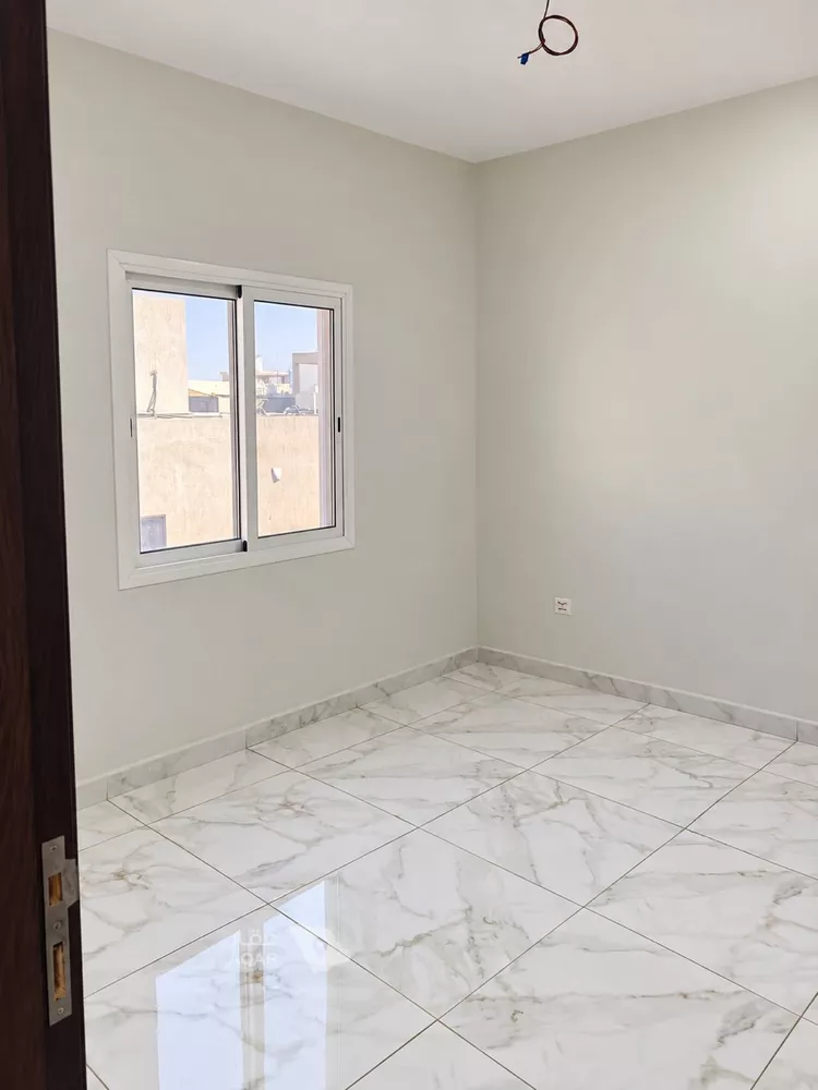 شقة للبيع في شارع العدل, حي الشعلة, مدينة الدمام, المنطقة الشرقية 5