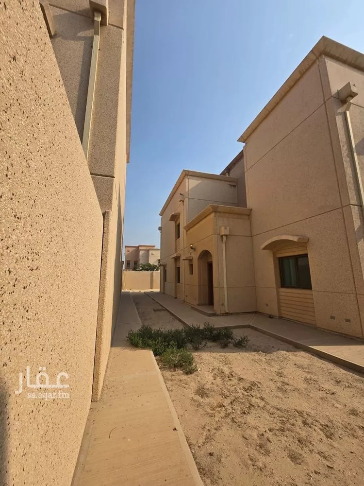 فيلا للبيع في شارع شارع الرفيعة, حي جلمودة, مدينة مدينه الجبيل الصناعيه, المنطقة الشرقية صورة 5