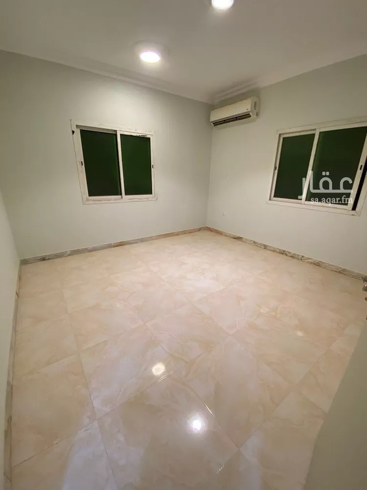 Floor for Rent in Riyadh Al Falah 11