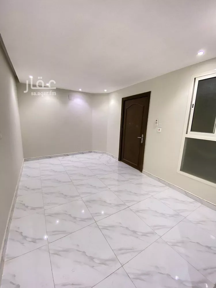 شقة للإيجار في شارع جرير بن عبدالله البجلي, حي مغرزات, مدينة الرياض, منطقة الرياض