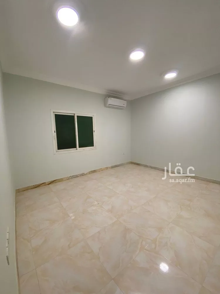 Floor for Rent in Riyadh Al Falah 10